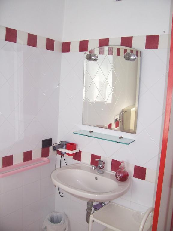 B&B Margherita Calasetta Δωμάτιο φωτογραφία